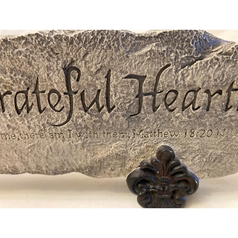Stone Garden Plaque Gather with Grateful Hearts Cross Fleur de Lis - Picture 3 of 8
